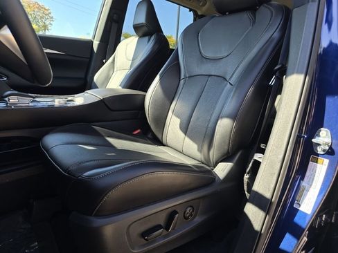 Used 2025 INFINITI QX60 Luxe w/ Vision Package image 27