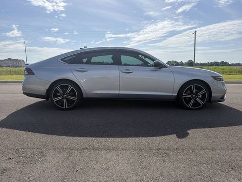 Used 2025 Honda Accord Sport image 6