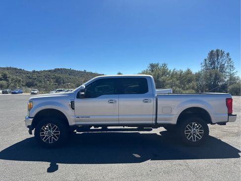 Certified 2017 Ford F250 Lariat w/ Lariat Value Package AWD/4WD image 8