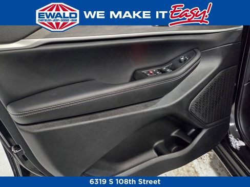 New 2026 Jeep Grand Cherokee Altitude image 15