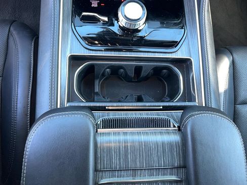 Used 2023 Jeep Wagoneer L Series II image 22