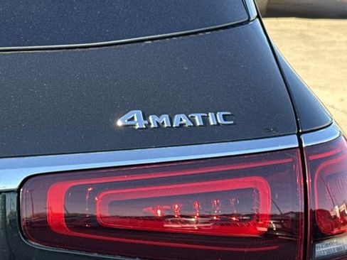 Used 2023 Mercedes-Benz GLS 450 4MATIC image 11