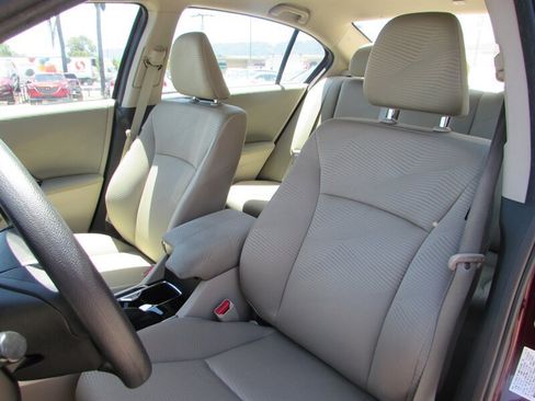 Used 2016 Honda Accord LX image 11