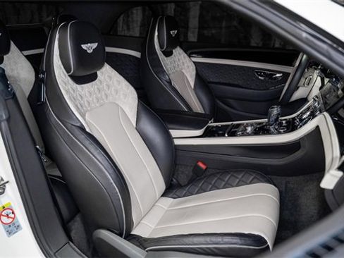 Used 2022 Bentley Continental GT image 11