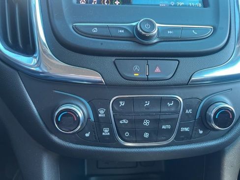 Used 2023 Chevrolet Equinox LT FWD image 15