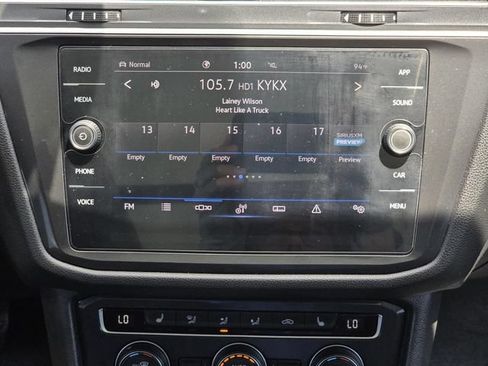 Used 2021 Volkswagen Tiguan SE w/ Panoramic Sunroof Package AWD/4WD image 14