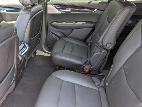 Used 2021 Cadillac XT6 Premium Luxury image 19