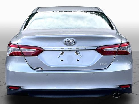 Certified 2018 Toyota Camry XLE FWD image 5