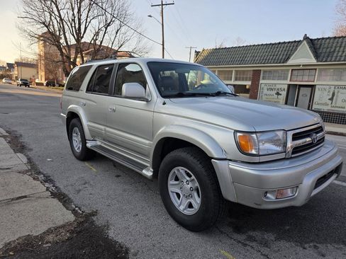 Used 2000 Toyota 4Runner Limited image 7