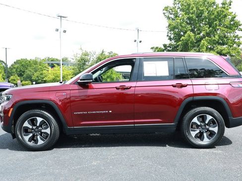 Used 2024 Jeep Grand Cherokee Limited 4xe AWD/4WD image 9