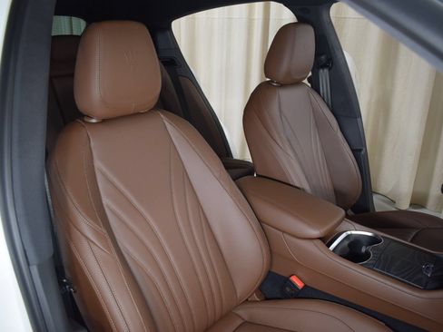 Certified 2024 Maserati Grecale GT AWD/4WD image 23