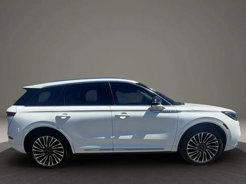 Used 2020 Lincoln Corsair Reserve w/ Equipment Group 201A AWD/4WD image 4