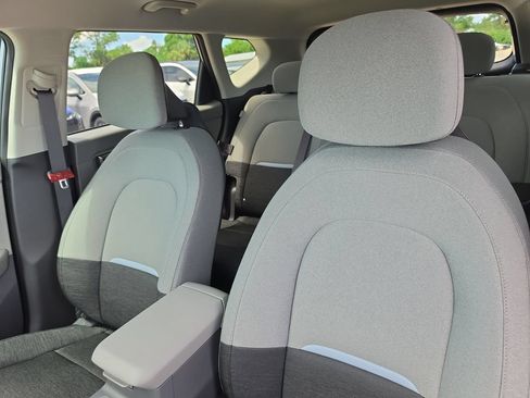 New 2027 Kia Seltos S FWD image 21