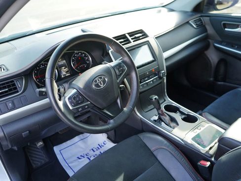 Used 2016 Toyota Camry XSE FWD image 8