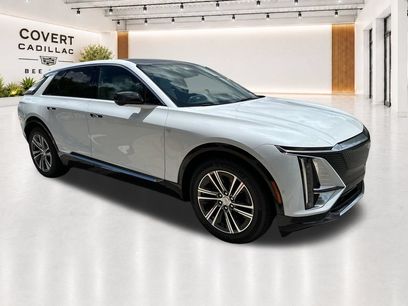 New 2026 Cadillac Lyriq Luxury w/ LPO, Floor Liner Package