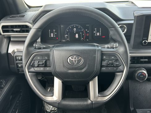 Certified 2026 Toyota 4Runner SR5 AWD/4WD image 22