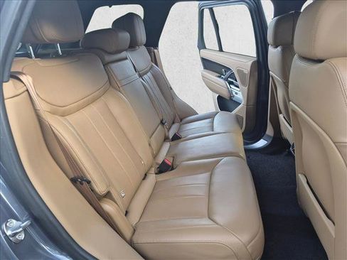 Used 2025 Land Rover Range Rover SE AWD/4WD image 16