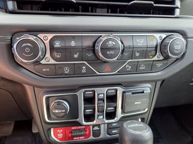 Certified 2025 Jeep Gladiator Mojave AWD/4WD image 26