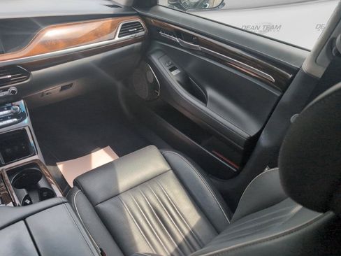 Used 2019 Genesis G90 3.3T Premium AWD/4WD image 16