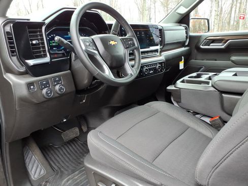 Used 2025 Chevrolet Silverado 1500 LT image 13