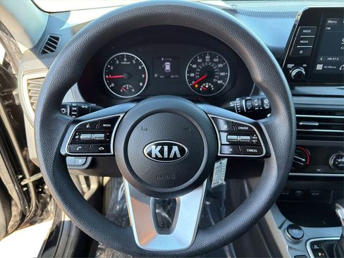 Used 2021 Kia Seltos LX image 17