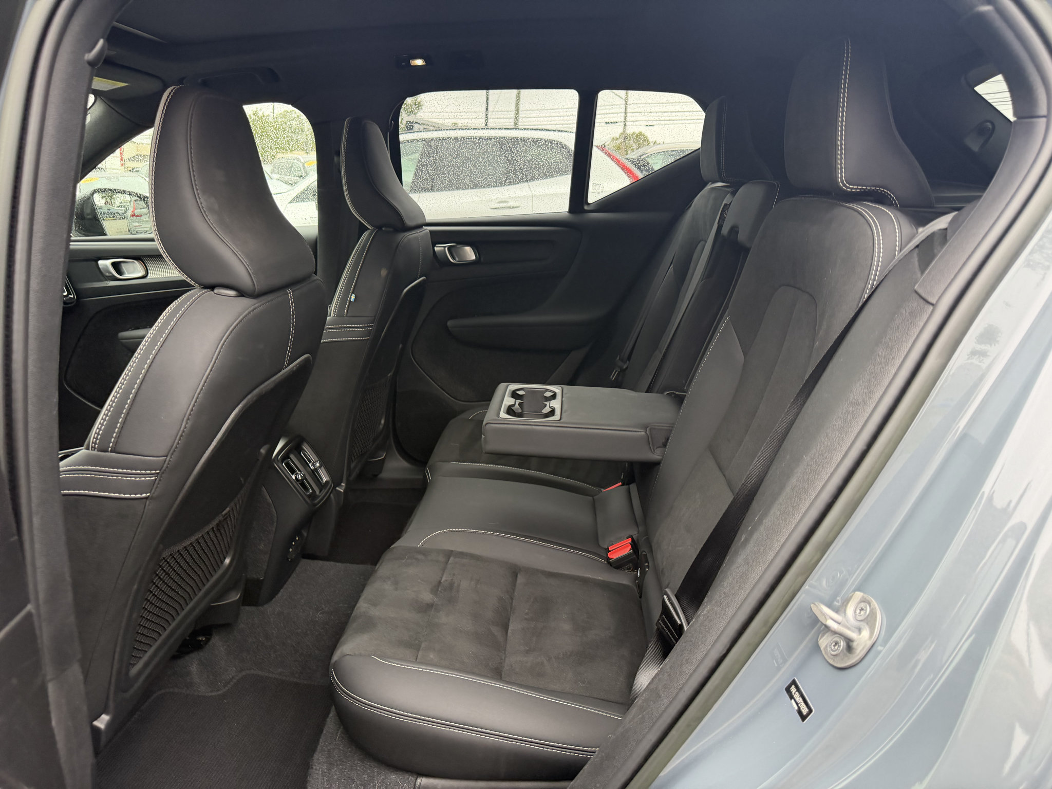 Used 2023 Volvo XC40 B5 Plus w/ Climate Package AWD/4WD image 12