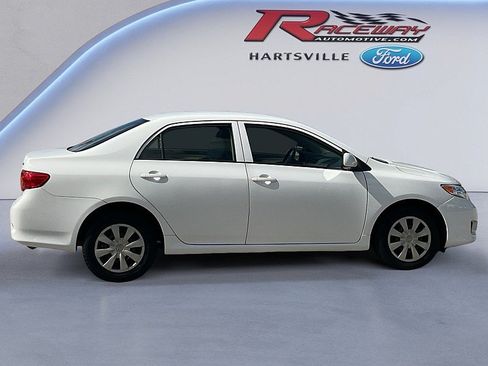 Used 2010 Toyota Corolla LE FWD image 4