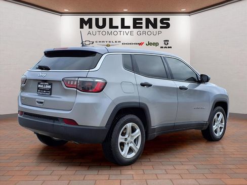 Used 2023 Jeep Compass Sport image 5