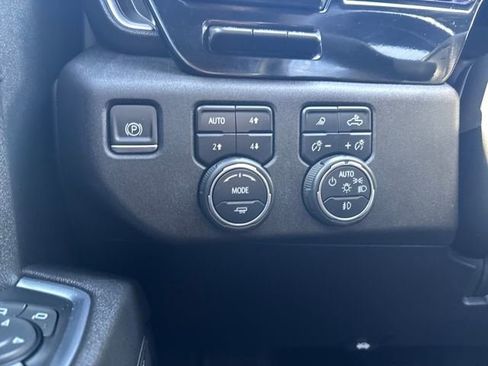 Certified 2024 Chevrolet Silverado 3500 High Country w/ Technology Package image 17