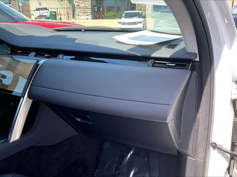 Used 2025 Land Rover Discovery Sport S image 18