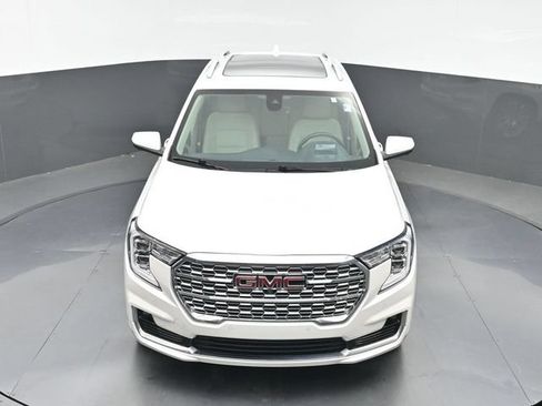 Used 2022 GMC Terrain Denali w/ Denali Premium Package AWD/4WD image 28