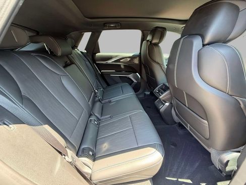Used 2023 Cadillac Lyriq 2WD image 16