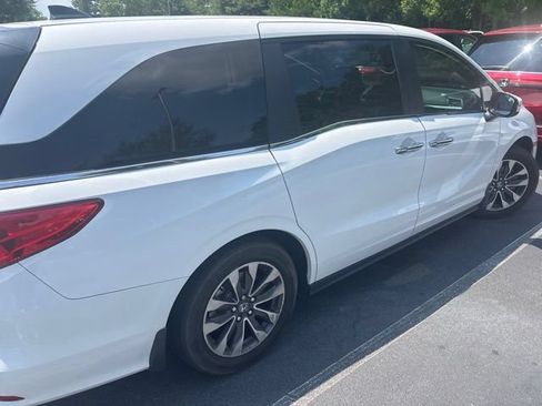 Used 2024 Honda Odyssey EX-L image 1