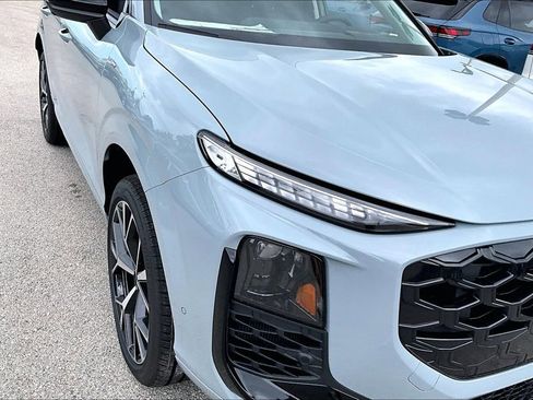 New 2026 Audi Q3 quattro 2.0T image 12