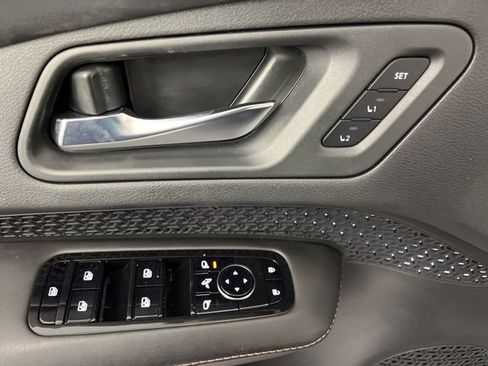 Used 2023 Nissan Ariya FWD image 34