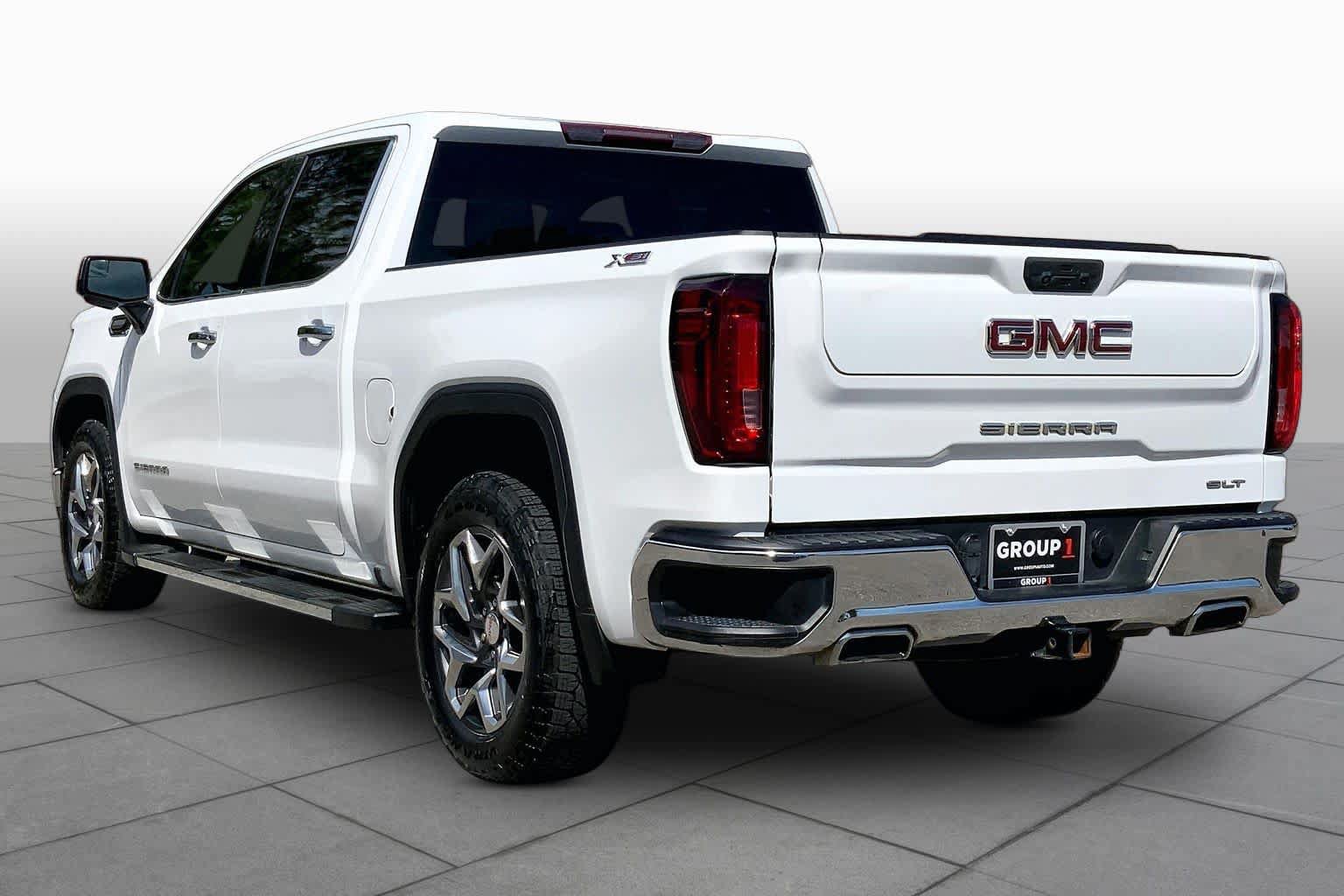Used 2023 GMC Sierra 1500 SLT AWD/4WD image 12
