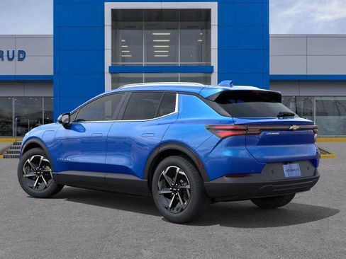New 2026 Chevrolet Equinox EV LT FWD image 3
