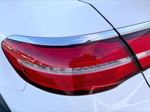 Used 2017 Mercedes-Benz GLC 300 4MATIC Coupe image 27