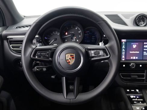 Certified 2026 Porsche Macan AWD/4WD image 21