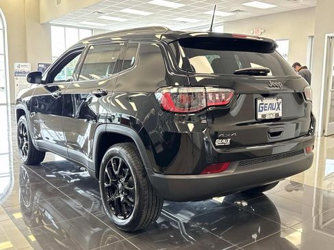 New 2026 Jeep Compass Latitude image 9