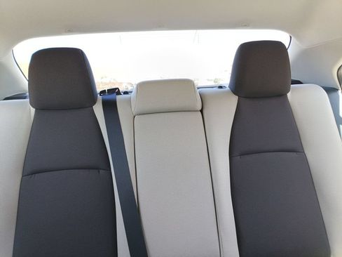 Used 2025 Toyota Corolla LE FWD image 33