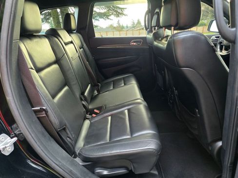 Used 2019 Jeep Grand Cherokee Limited image 20