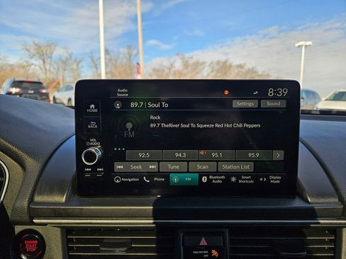 Used 2023 Honda Pilot Elite image 13