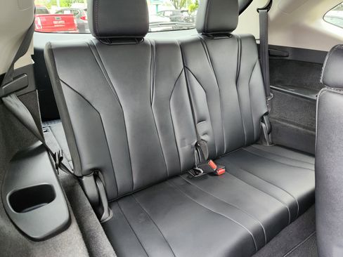 Used 2024 Acura MDX SH-AWD w/ Technology Package image 17