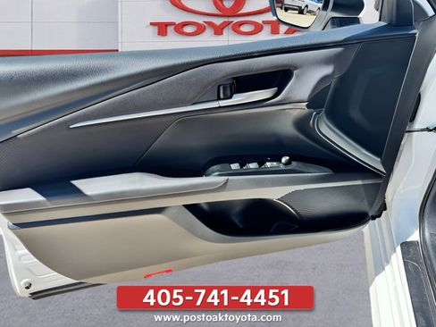 Used 2025 Toyota Camry LE FWD image 22