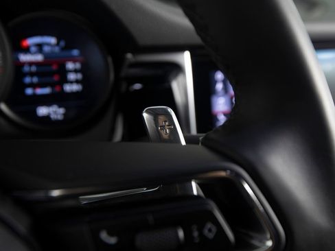 Certified 2026 Porsche Macan AWD/4WD image 23
