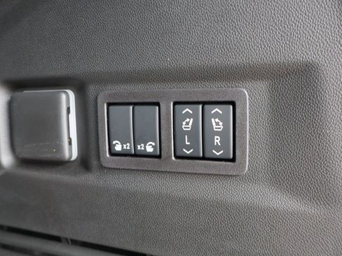 New 2026 Chevrolet Tahoe High Country AWD/4WD image 40