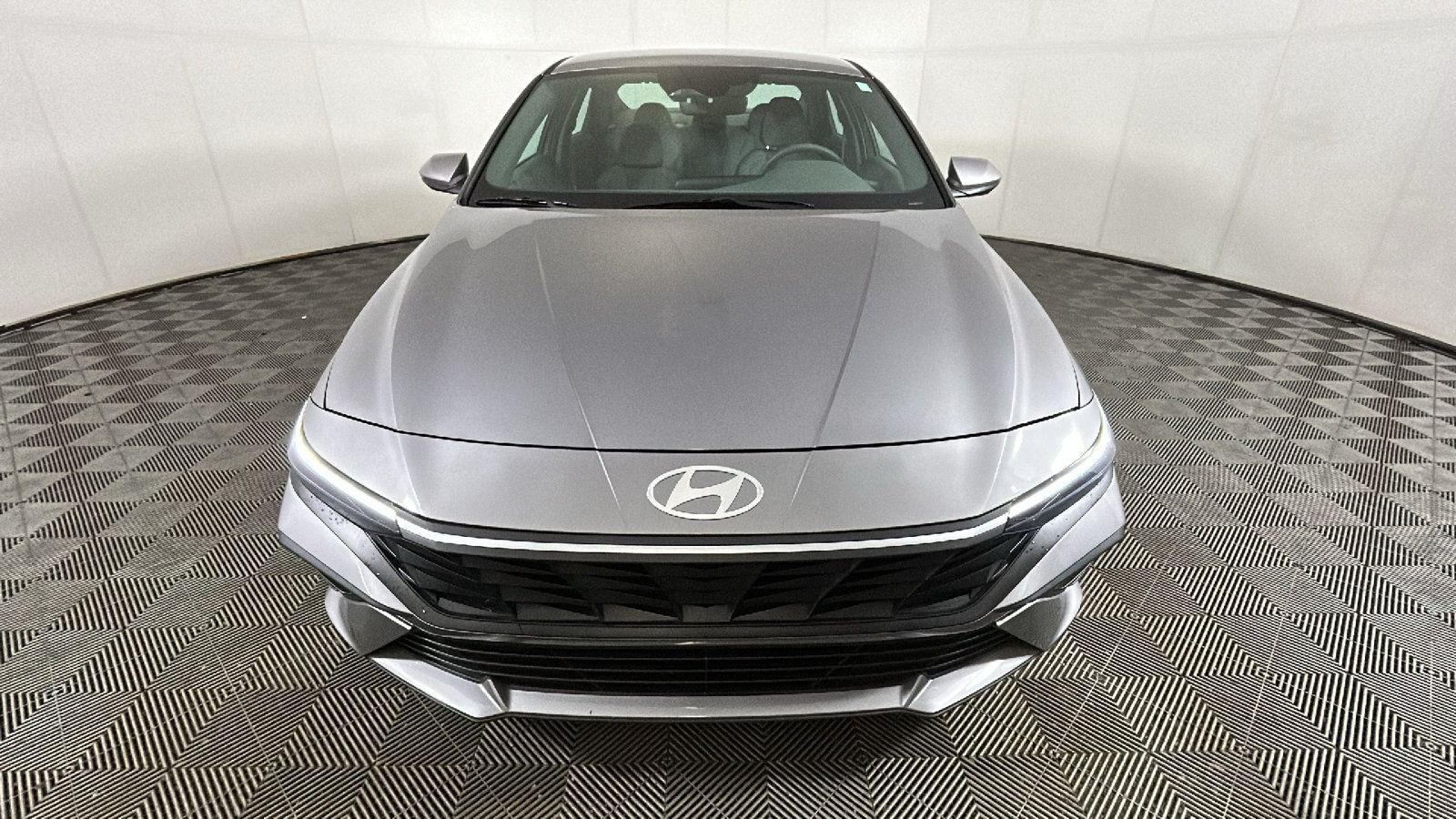 Certified 2024 Hyundai Elantra SE FWD image 9