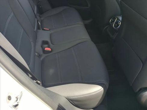 Used 2023 Mercedes-Benz GLC 300 image 21
