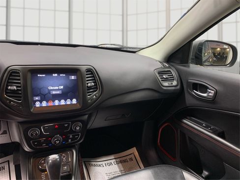 Used 2019 Jeep Compass Trailhawk w/ Leather Interior Group image 12
